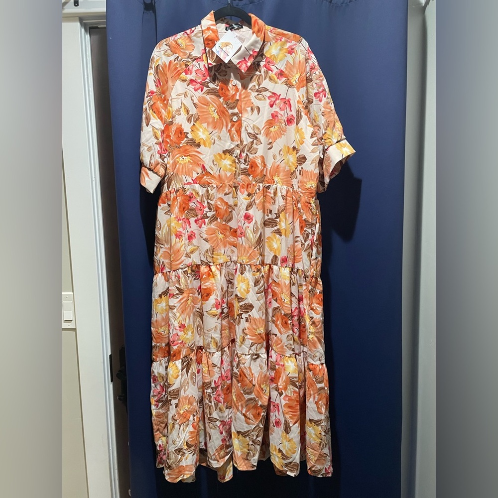 Pretty garden XXL floral dress with pockets. NWT